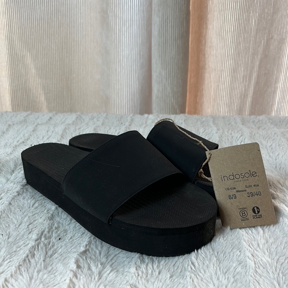 BNIB black platform slip on sandals